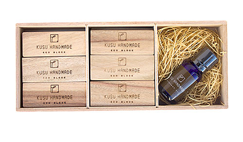 KUSU HANDMADE　エコブロックギフトセット（エコブロック 12個＋カンフルオイル10ml 桐箱入り）